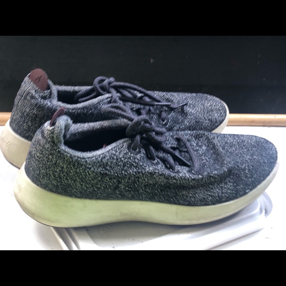 Allbirds 0619NV1 Men’s Black Gray Wool Runners Athletic Sneakers Size 10 - Picture 2 of 10
